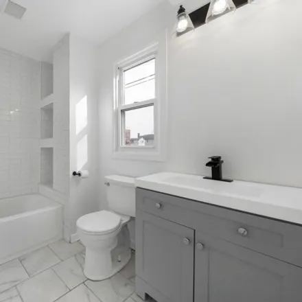 Image 7 - 23 West 109th Place, Chicago, IL 60628, USA - House for sale