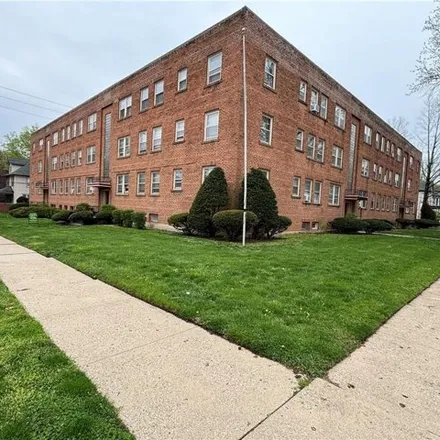 Buy this 1 bed condo on 419 Macon Street in Decatur, IL 62522