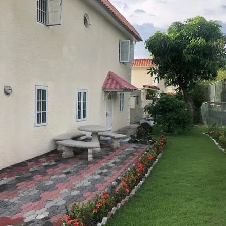 Image 3 - Cowper Avenue, Liguanea, Kingston, Jamaica - Townhouse for rent