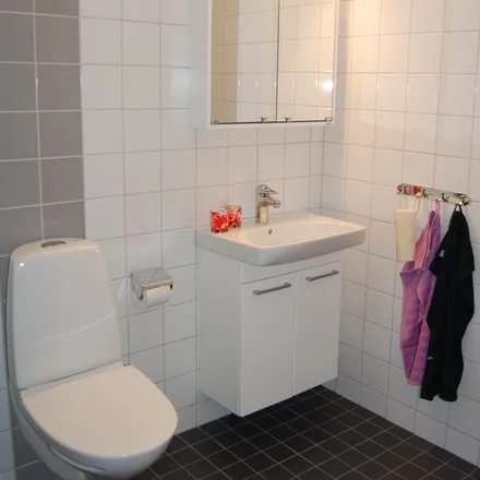 Rent this 3 bed apartment on Salong Vantina in Stampgatan 46, 411 01 Gothenburg