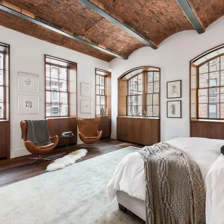 Rent this 3 bed apartment on 32 Bleecker Street in New York, NY 10012