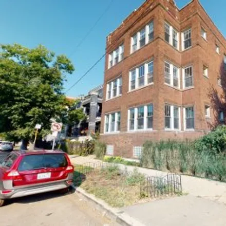 Buy this 2 bed apartment on #1c,1620 West Diversey Parkway in Lake View, Chicago