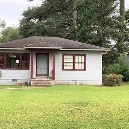 Buy this 3 bed house on 3827 35th Street in Meridian, MS 39307