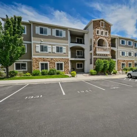 Buy this 3 bed condo on 1921 North Crest Road in Saratoga Springs, UT 84045