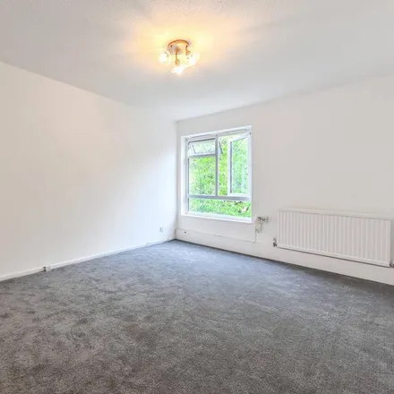 Rent this 1 bed apartment on Shaftesbury Street in London, N1 7HU