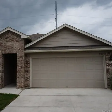 Rent this 4 bed house on Parkwood in Seguin, TX 78156