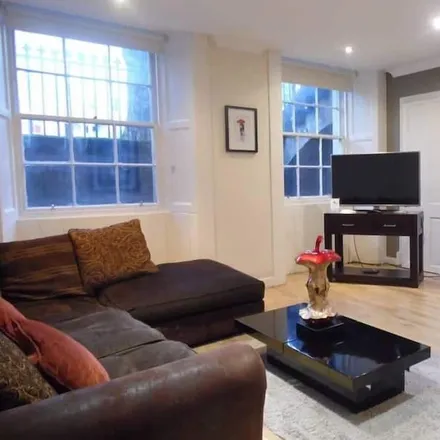 Rent this 2 bed townhouse on Glasgow City in G3 7RU, United Kingdom