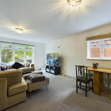 Image 4 - Highland Road, Bromley Park, London, BR1 4AD, United Kingdom - Apartment for sale