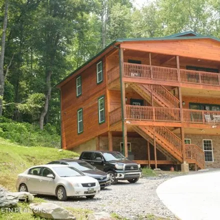 Buy this 7 bed house on 300 Lewis Clabo Road in Gatlinburg, TN 37738