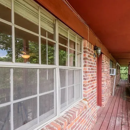Rent this 2 bed apartment on 945 Avenue I in Huntsville, TX 77320