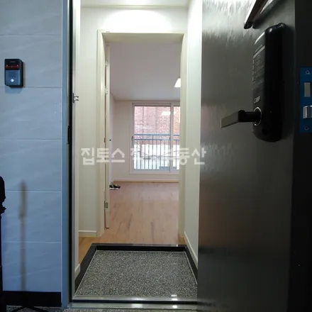 Rent this 2 bed apartment on 서울특별시 관악구 신림동 254-132