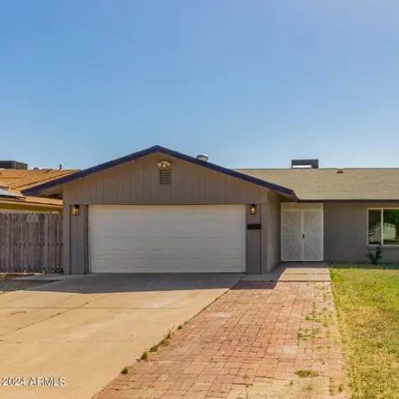 Buy this 3 bed house on 13801 North 36th Drive in Phoenix, AZ 85053