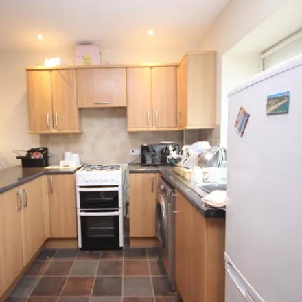 Image 2 - 3 Shaftesbury Court, Plymouth, PL4 8TW, United Kingdom - Townhouse for rent