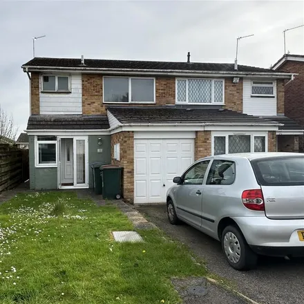 Rent this 3 bed duplex on 11 Warmwell Close in Coventry, CV2 2JT