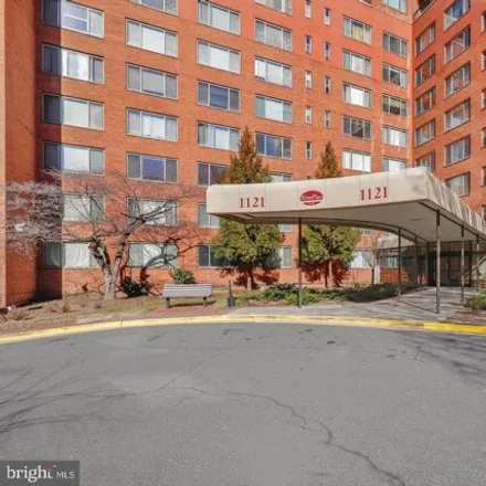 Buy this studio condo on River Place North in 1121 Arlington Boulevard, Arlington