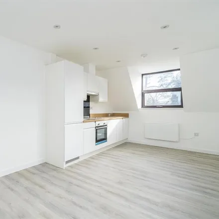 Image 4 - The Residence, Wycombe Road, Bradenham, HP14 4BF, United Kingdom - Apartment for rent