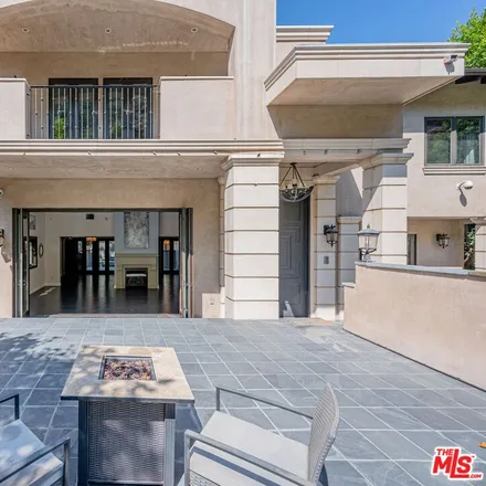 Image 1 - 1600 Benedict Canyon Drive, Beverly Hills, CA 90210, USA - House for rent
