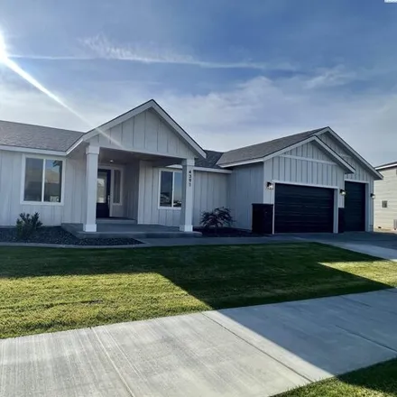 Rent this 3 bed house on Village View Street in Richland, WA