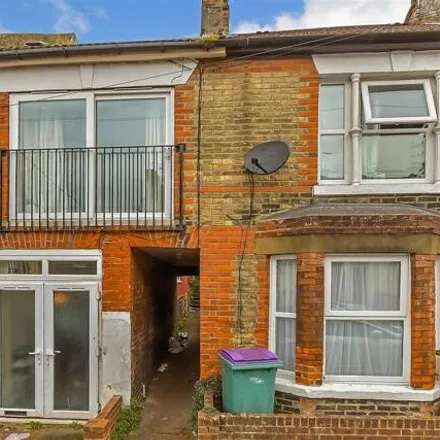 Buy this 1 bed townhouse on Walton Road in Folkestone, CT19 5QX