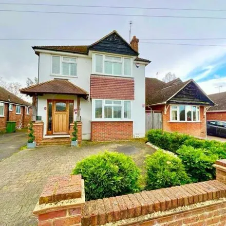 Buy this 3 bed house on Rochford Avenue in Brentwood, CM15 8QW
