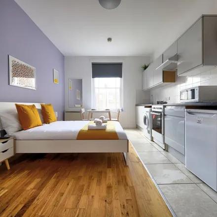 Image 6 - 67 Inverness Terrace, London, W2 3JU, United Kingdom - Apartment for rent
