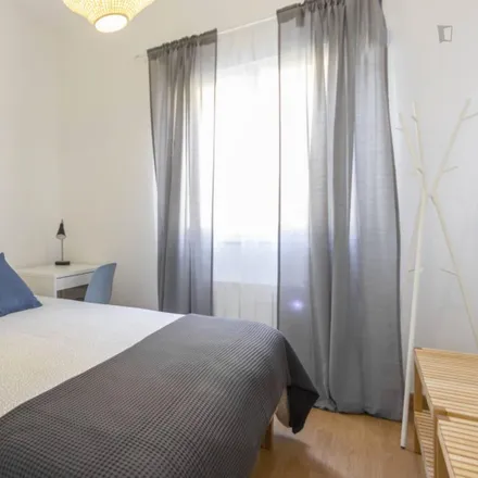 Rent this 3 bed apartment on Madrid in Calle Eusebio Blasco, 4