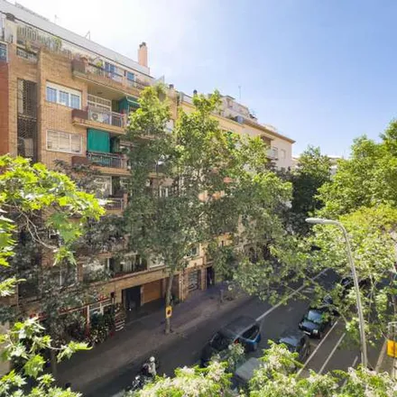 Image 2 - Meridiana - Navas de Tolosa, Avinguda Meridiana, 08001 Barcelona, Spain - Apartment for rent