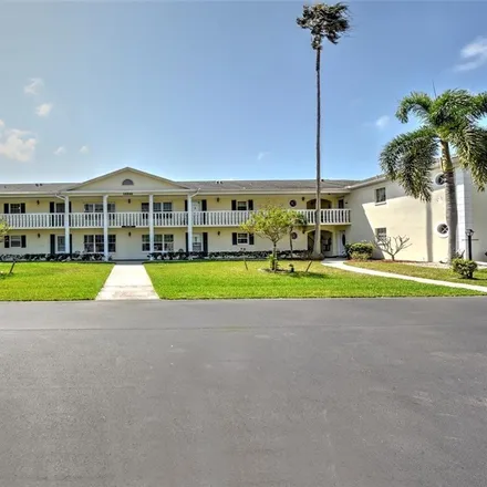 Buy this 2 bed condo on 13540 Stratford Place Circle in Cypress Lake, FL 33919