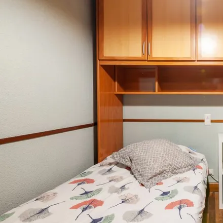 Rent this 5 bed room on Zabalburu dorreak in Calle Pablo Picasso / Pablo Picasso kalea, 48008 Bilbao
