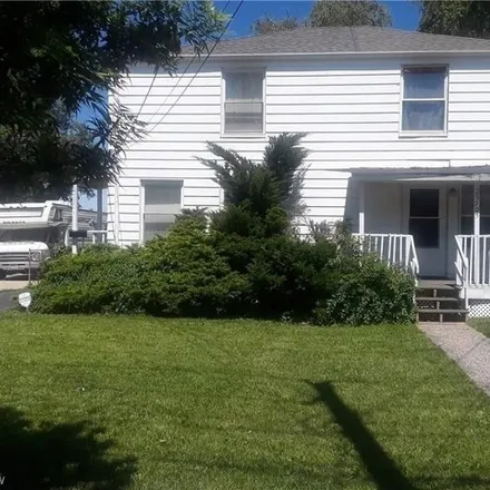 Buy this 2 bed townhouse on 25493 Tungsten Road in Euclid, OH 44132