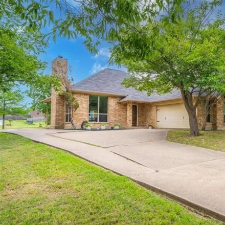 Buy this 3 bed house on 312 Creekview Circle in Crandall, TX 75114