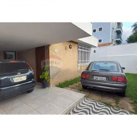 Rent this 3 bed house on Rua Itália in Vianelo, Jundiaí - SP