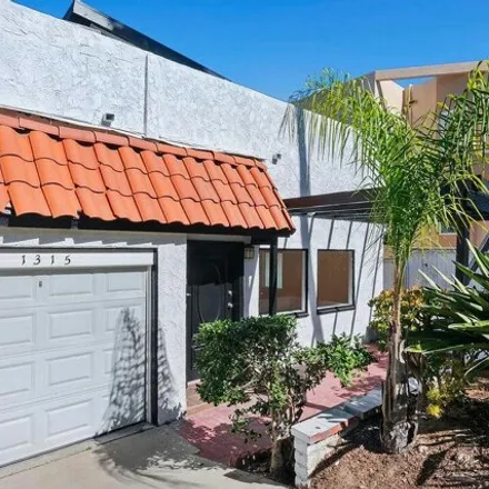 Rent this 3 bed condo on 1315 17th Street in Manhattan Beach, CA 90266