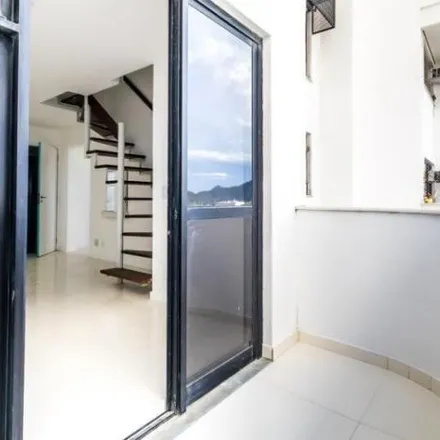 Buy this 2 bed apartment on Avenida Alfredo Balthazar da Silveira 568 in Recreio dos Bandeirantes, Rio de Janeiro - RJ