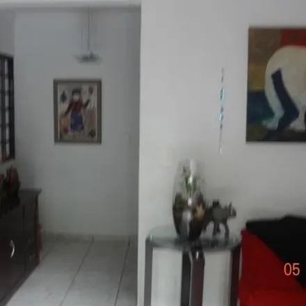 Buy this 3 bed house on Avenida Aratãs 1147 in Mirandópolis, São Paulo - SP