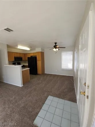 Image 8 - 5253 Caspian Springs Drive, Paradise, NV 89120, USA - Condo for rent