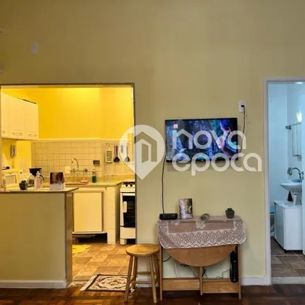 Buy this 1 bed apartment on Ponto Final: Linha 455 in Rua Raul Pompéia, Copacabana