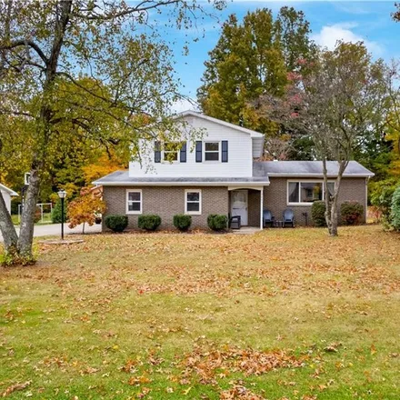 Buy this 3 bed house on 580 Franklin Drive in Doylestown, Wayne County