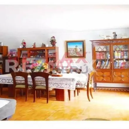 Image 1 - Carlos Alberto Izaguirre Avenue, Las Palmeras, Lima Metropolitan Area 15311, Peru - House for sale