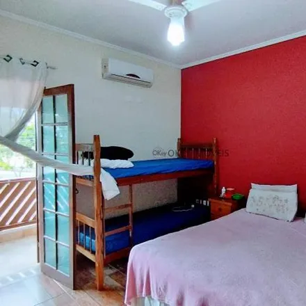 Buy this 5 bed house on Rua Campinas in Praia das Palmeiras, Caraguatatuba - SP