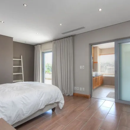Rent this 2 bed apartment on Central Square Sandton in Lower Road, Benmore Gardens