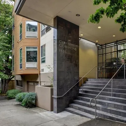 Buy this 1 bed condo on 1604 Southwest Clay Street in Portland, OR 97201