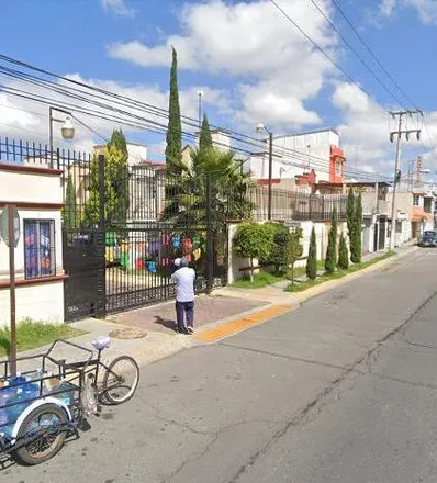 Buy this 3 bed house on Frutas in Avenida Simón Bolívar, Fraccionamiento Las Américas