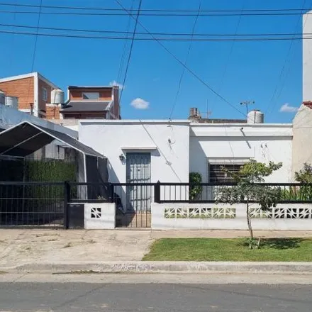 Buy this studio house on Doctor José A. Craviotto 3663 in Quilmes Oeste, 1886 Quilmes