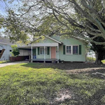 Buy this 2 bed house on 3772 4th Street in Berwick, LA 70342