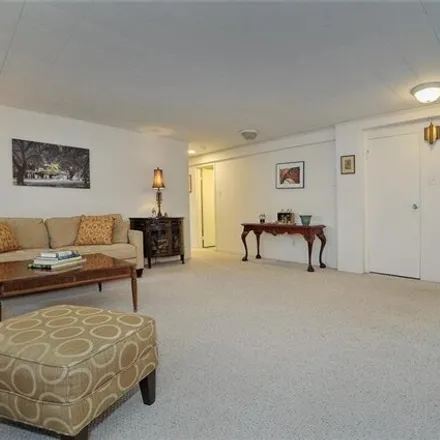 Image 3 - University Square, North Neville Street, Pittsburgh, PA 15289, USA - Apartment for sale