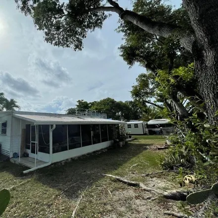 Image 3 - 7 Avenue D, Key Largo, FL 33037, USA - House for sale