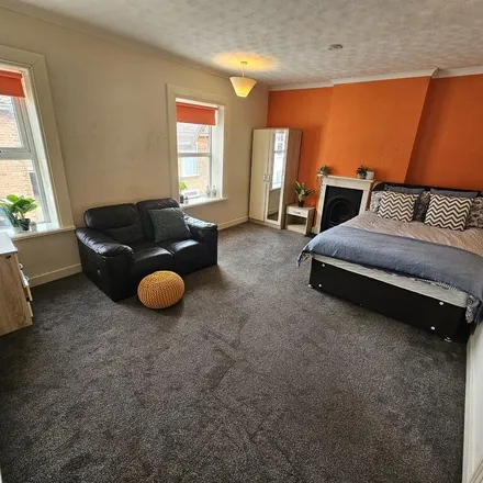 Rent this 1 bed room on 27 Saint Nicholas Street in Dereham, NR19 2BS