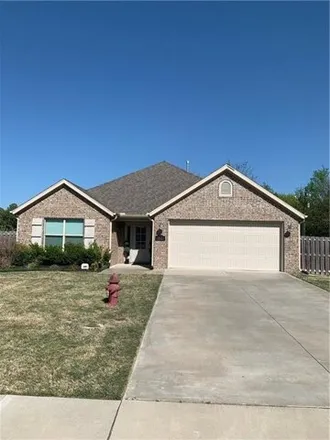 Buy this 3 bed house on 698 Bison Run Street in Farmington, AR 72730