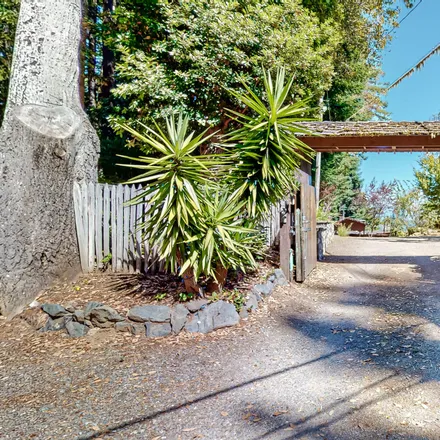 Image 7 - 6626 Greenwood Heights Drive, The Springs, Humboldt County, CA 95549, USA - House for sale